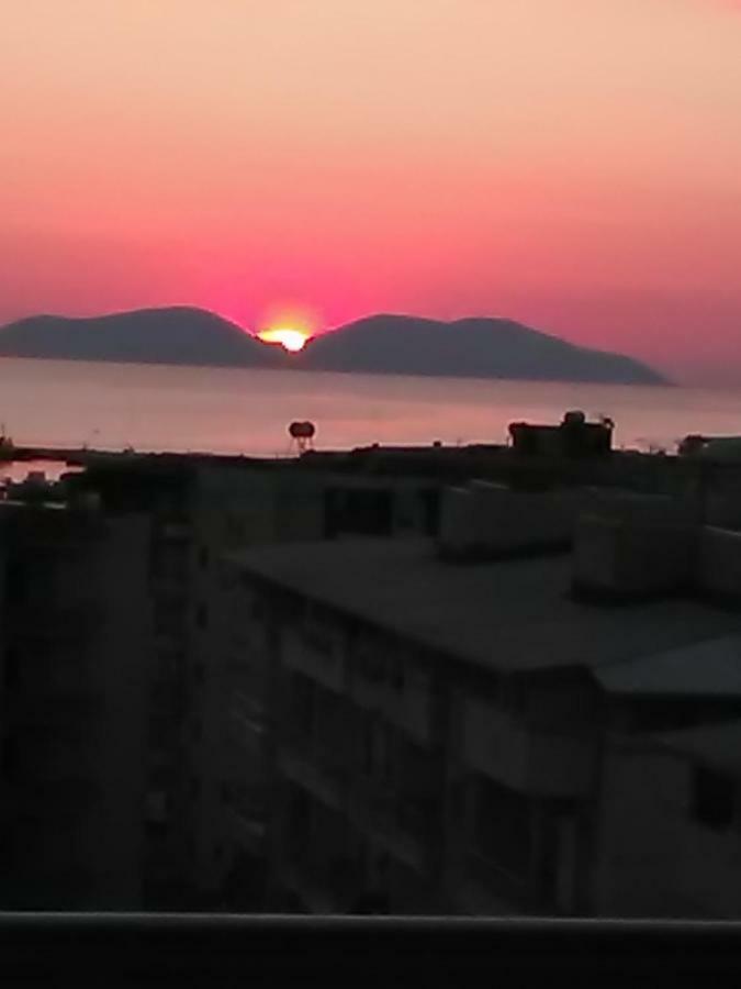 Lindita'S Seaview Appartment Vlorë Exterior foto